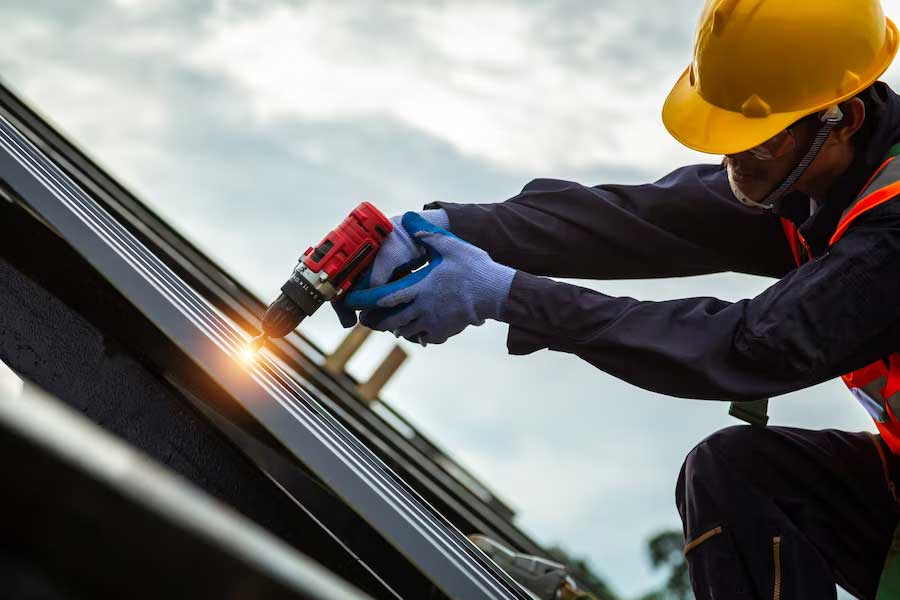 Why it’s important to hire a professional roofer ?